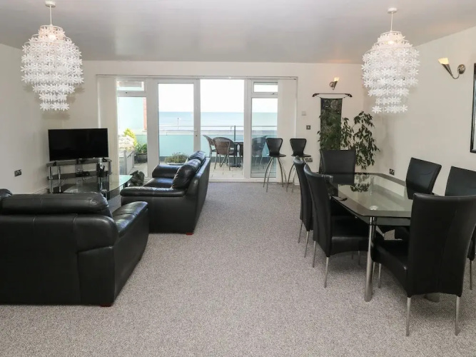 Sea View Apartment