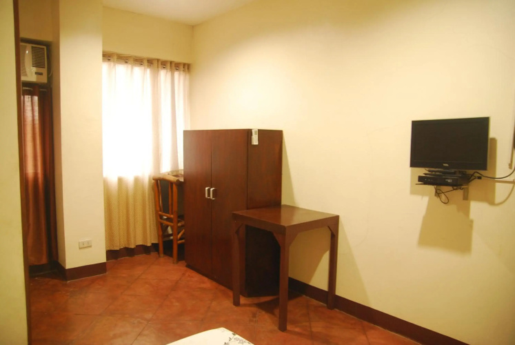 Centro Mactan Suites