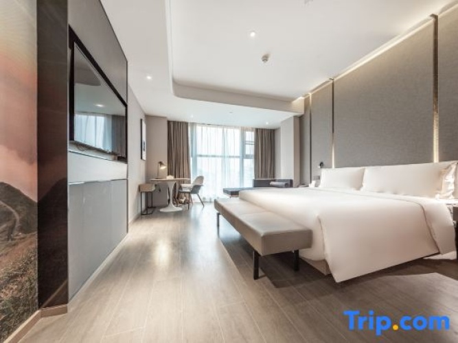 Double Family Suite with street view