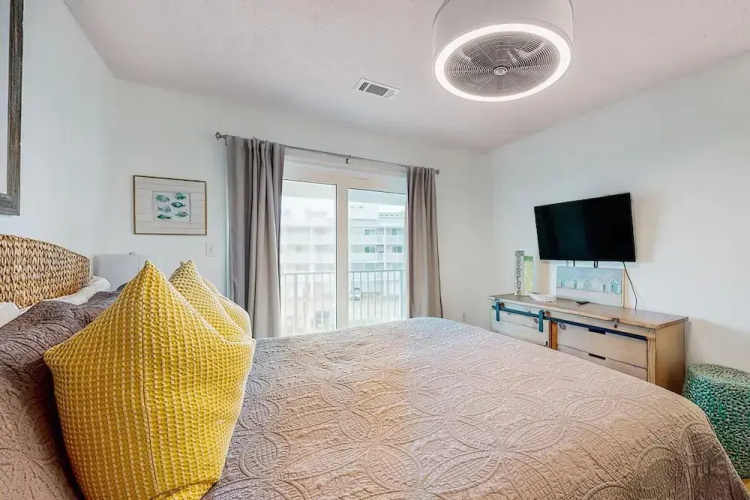 Beachside Villas 832