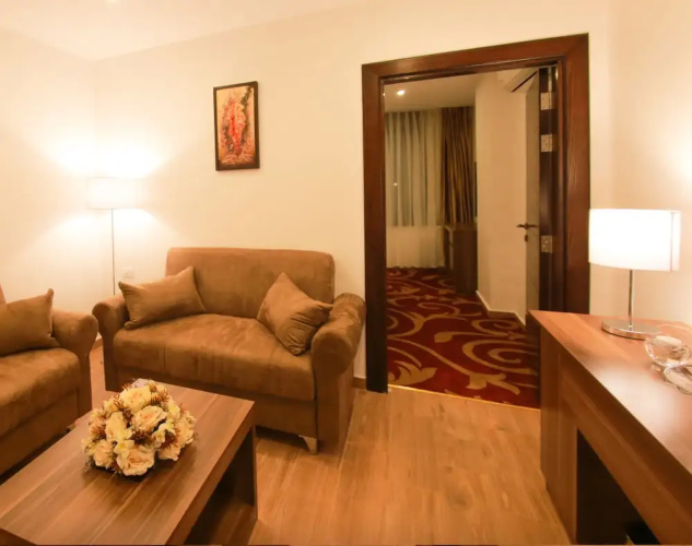 Nairoukh Hotel