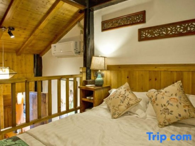 Standard Attic room