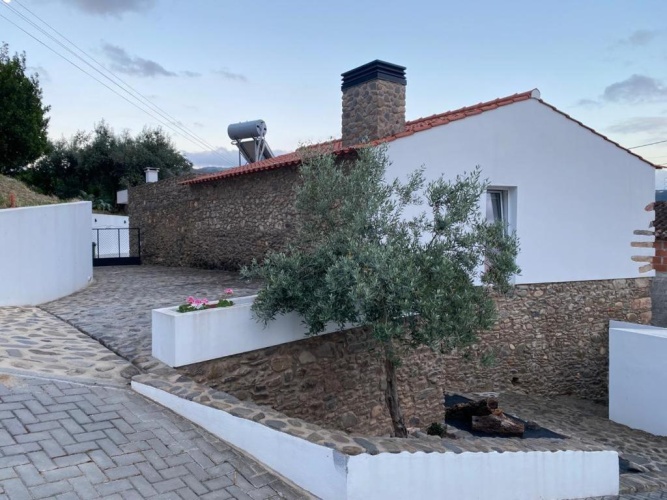 3 Bedrooms Double Cottage