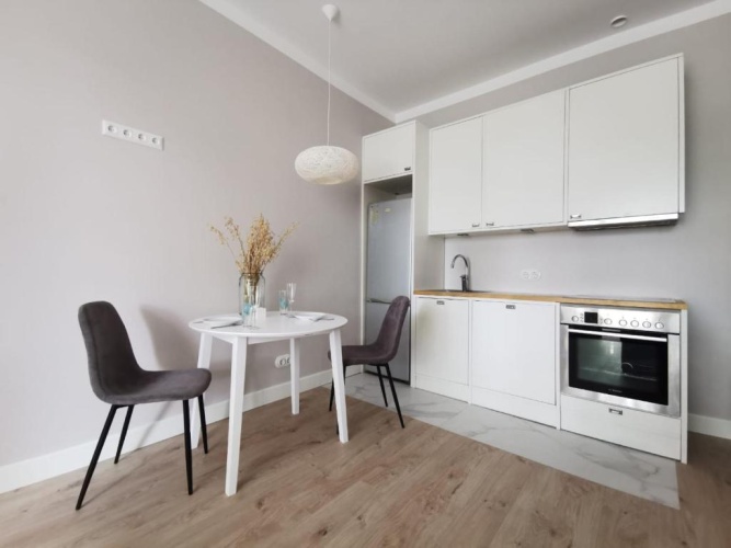 1 Bedroom Apartment