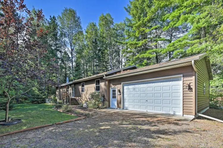 Lakefront Family Getaway w/ Private Deck & Dock!