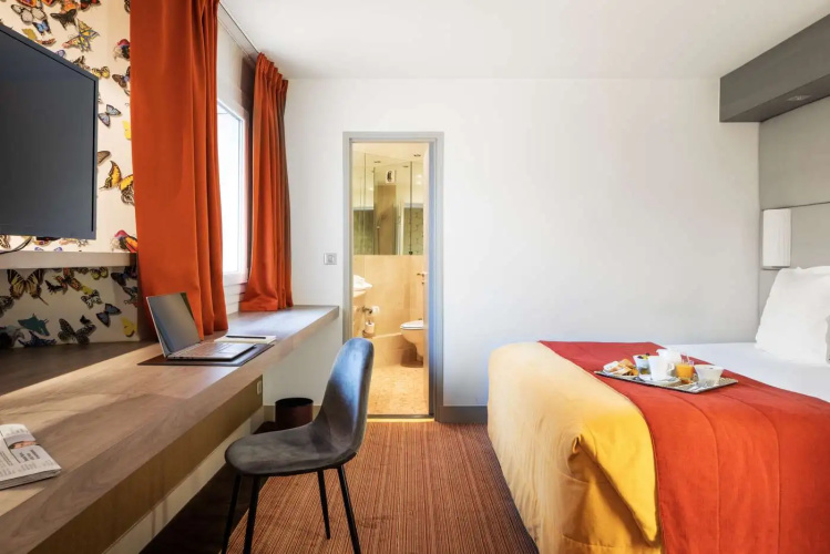 Hotel Paris Neuilly