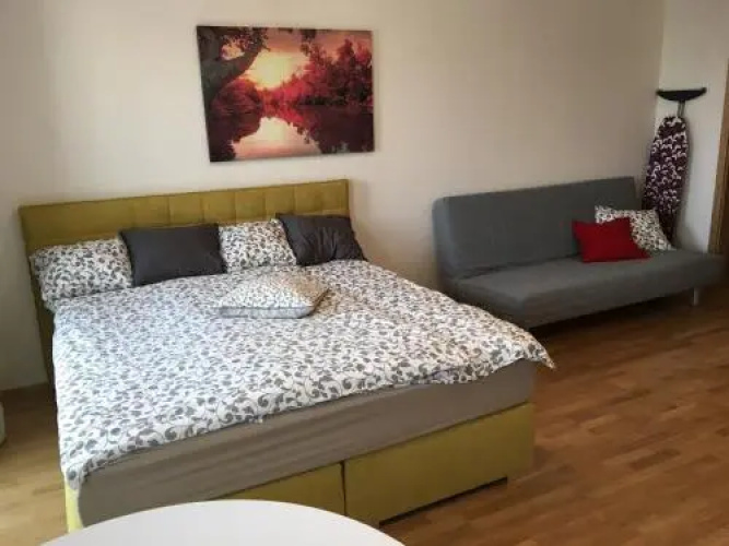 006 Angel Apartment