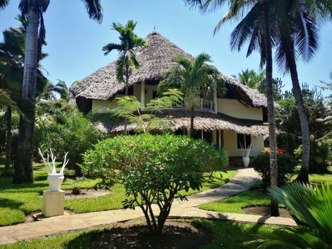 3 Bedrooms Villa
