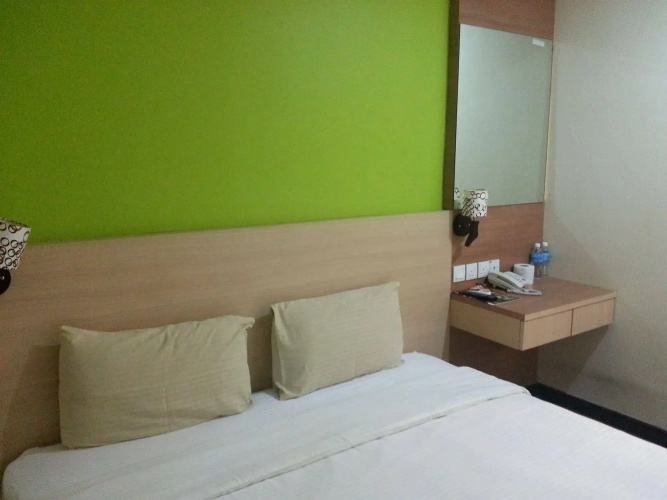 Maxim Hotel