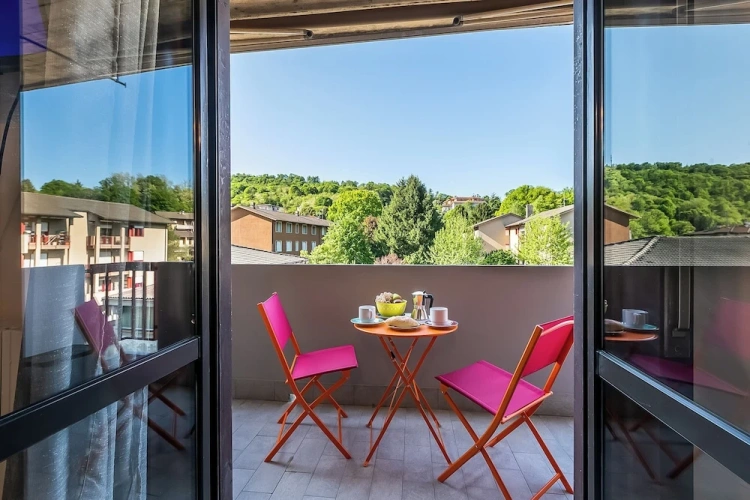 Standard Apartment