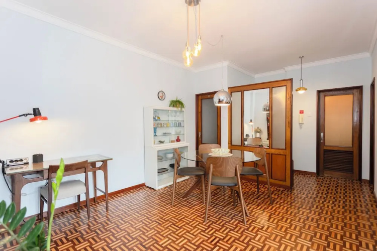 Liiving - Vintage Design Apartment