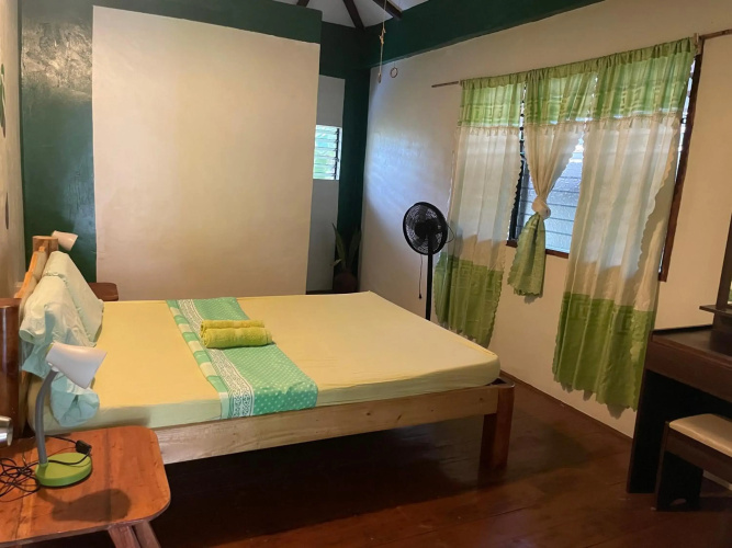 Chelle's Guesthouse and Backpackers