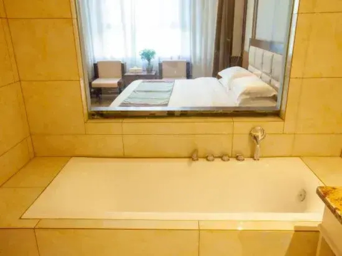 Aksu Nguyen Hotel