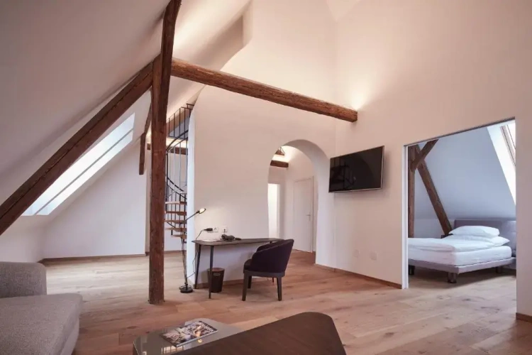 2 Bedrooms Suite