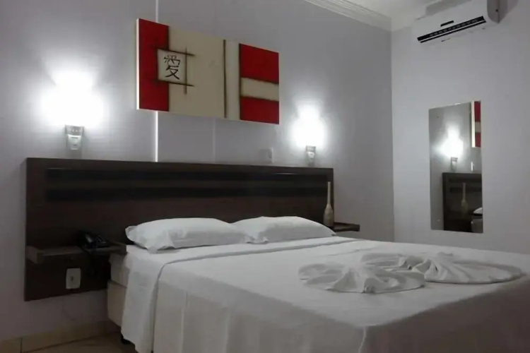 Augustus Hotel