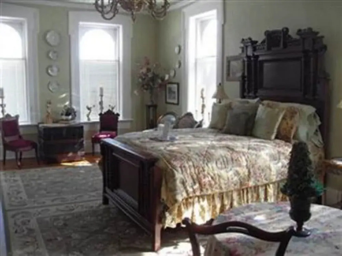Baert Baron Mansion