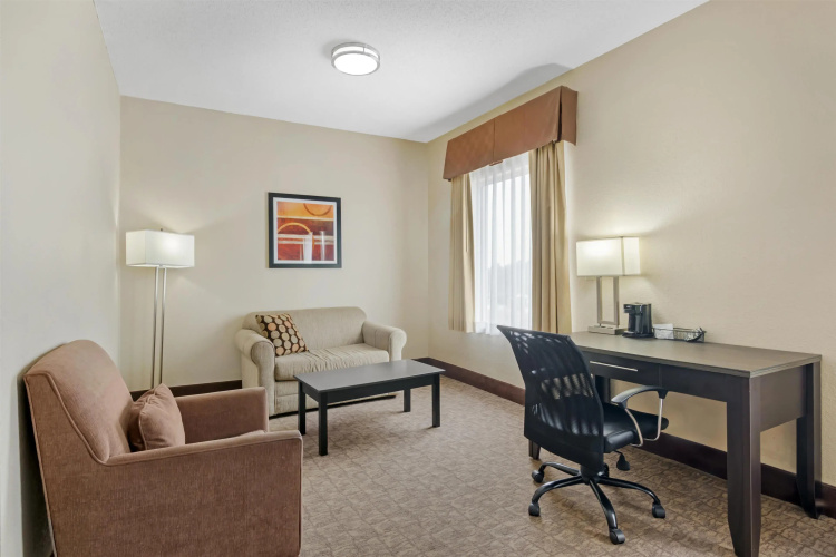 Best Western Teal Lake Inn