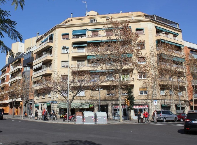 3 Bedrooms Apartment