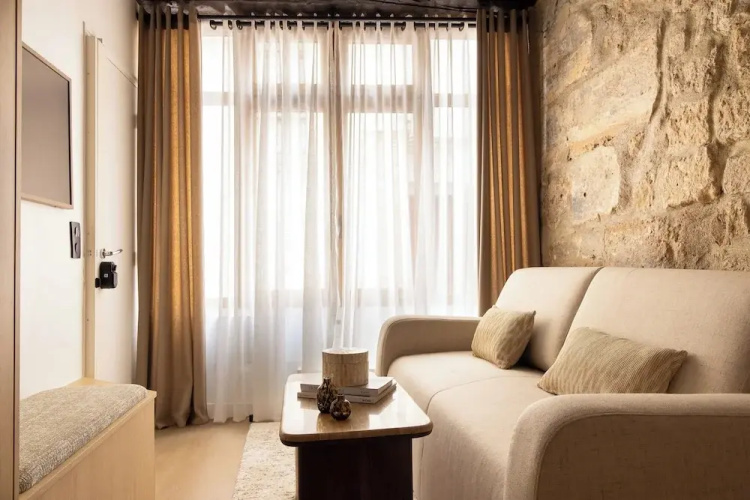 Modern Apartment -ac-1br-4p-pantheon
