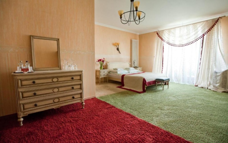 Apartment with balcony