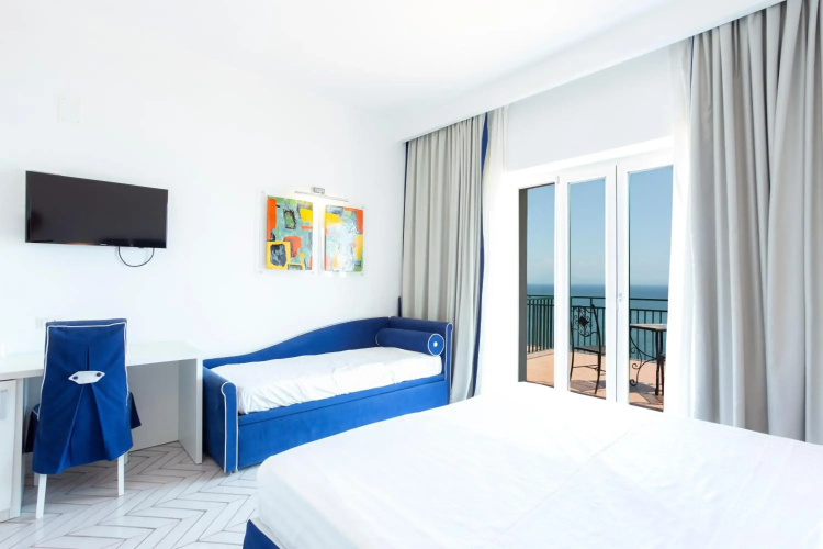 Hotel Bristol