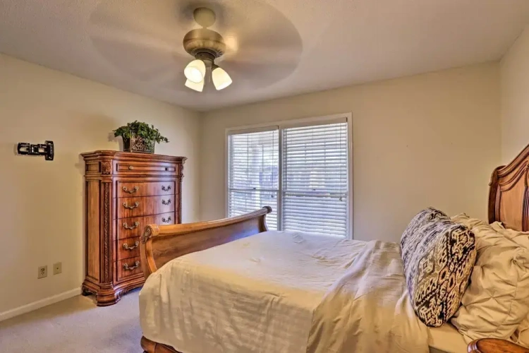 3 Bedrooms Cottage
