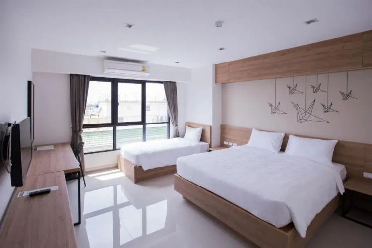 Standard Triple room