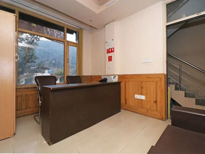 Hotel Reeva By OYO Rooms