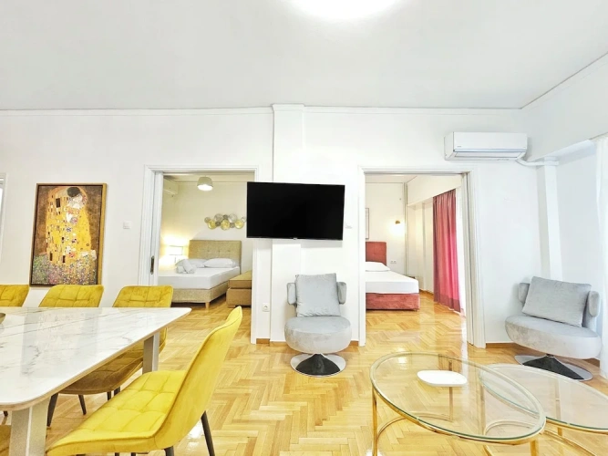 Deluxe Apartment