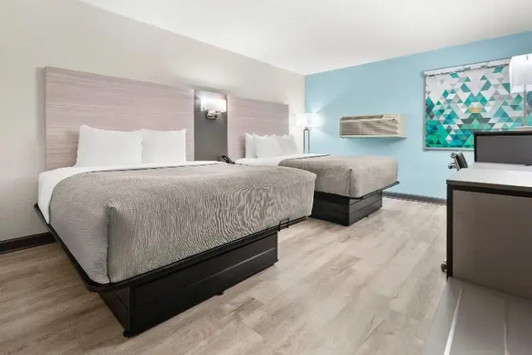 Standard Sextuple room