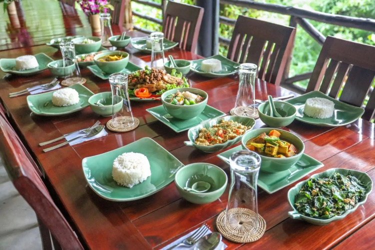 Anurak Community Lodge
