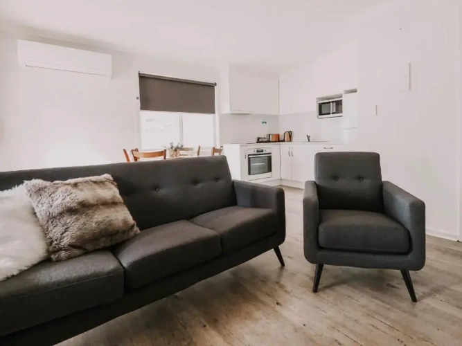 2 Bedrooms Apartment