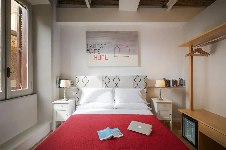 The BlueHostel