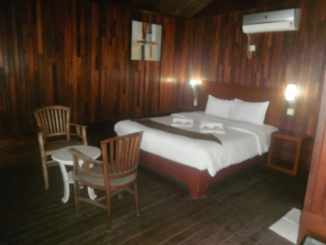 Cavery Beach Hotel