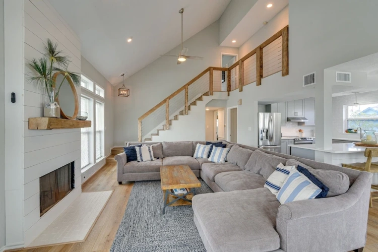 4 Bedrooms Cottage