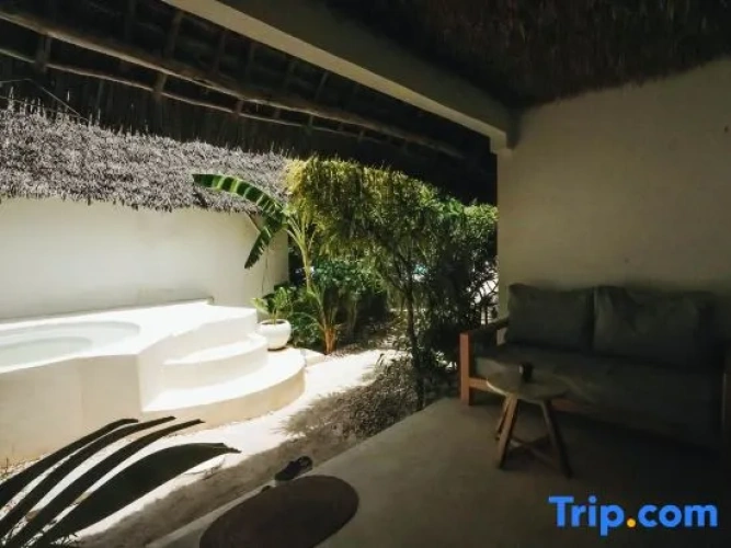 Deluxe Double Bungalow