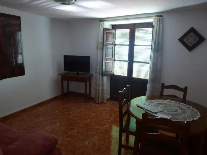 3 Bedrooms Apartment