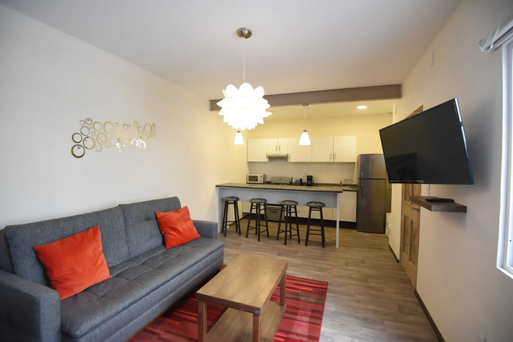 OM686 Urban Lofts Short-Long Stays
