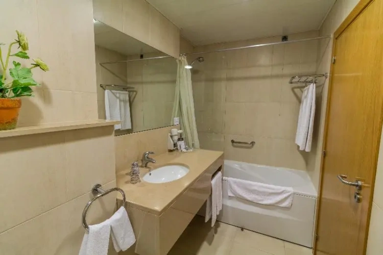 Standard Twin room with balcony
