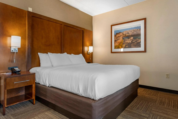 Lift Bridge Lodge, an Ascend Collection Hotel