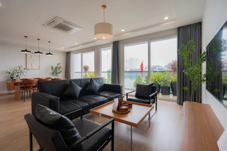 2 Bedrooms Family Apartment with balcony and with lake view