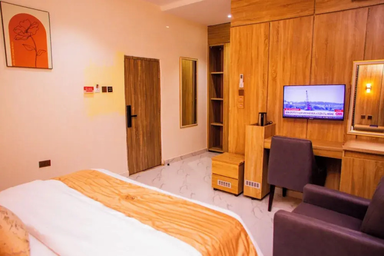 Greenview Hotel and Apartment