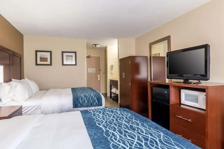 Holiday Inn Express and Suites Hannibal