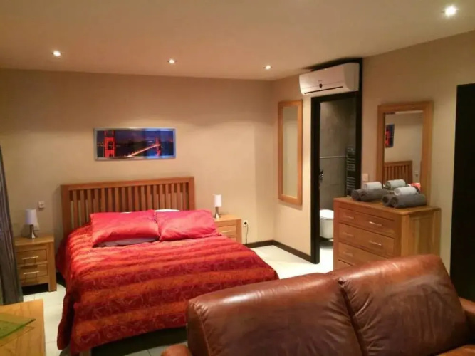 Suites Coronell d'En Vila
