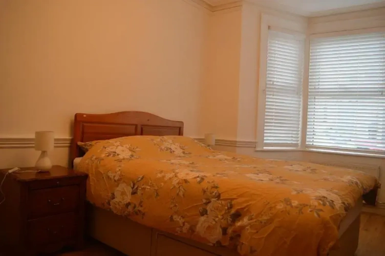 4 Bedrooms Cottage