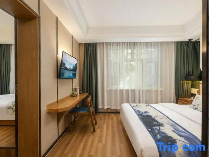 Triple Family Suite