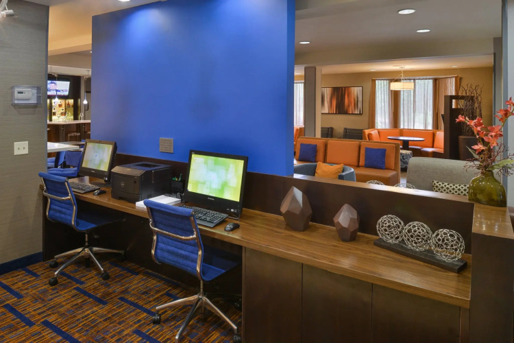 Courtyard Suwanee by Marriott