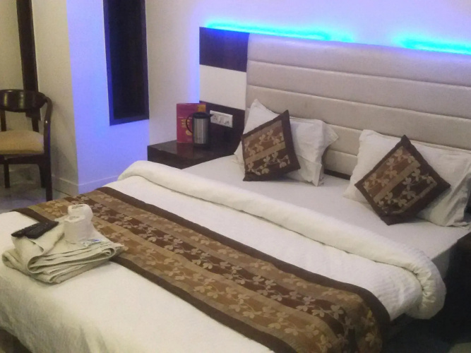 Hotel Saffron Inn