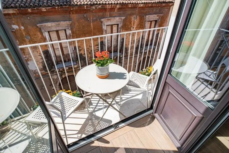 Qori Sicilian Stay