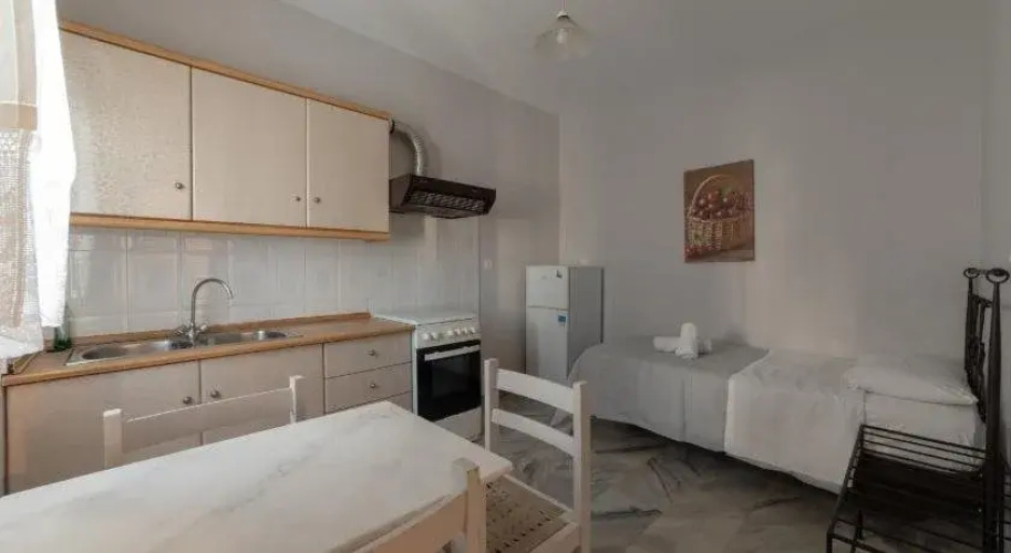 Aphrodite Hotel & Apartments